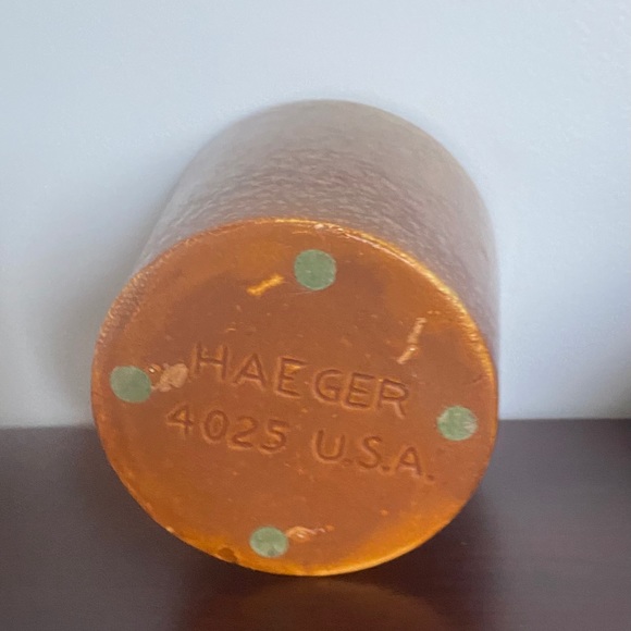 Vintage Haeger Planter - Picture 5 of 6